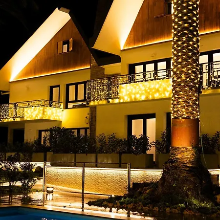 Carmen By Basquelidays הונדאריבה